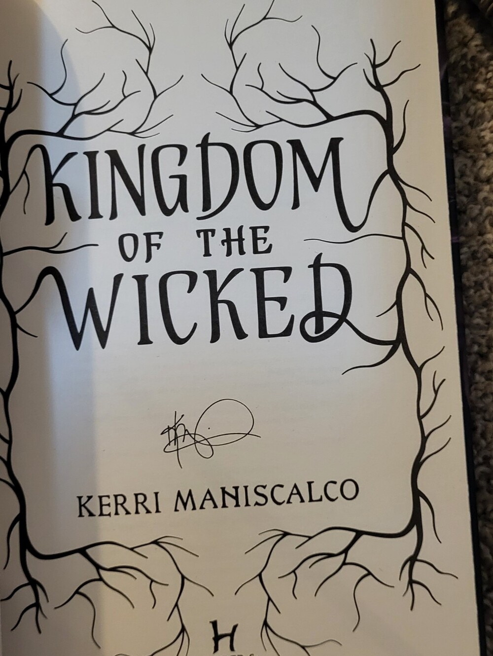 Kingdom of the Wicked by Kerri Maniscalco - Fairyloot - Picture 8 of 11